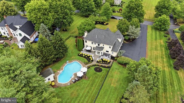 102 WHISPER WOOD CT, Newtown, PA 18940