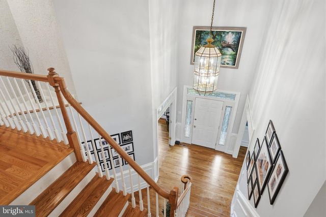 102 WHISPER WOOD CT, Newtown, PA 18940