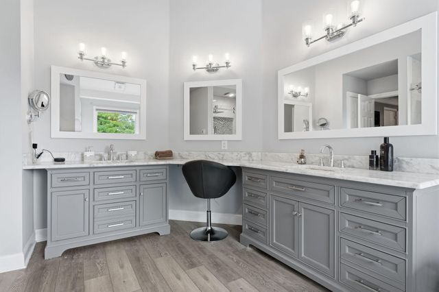 102 WHISPER WOOD CT, Newtown, PA 18940