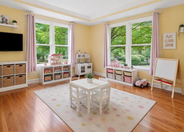 102 WHISPER WOOD CT, Newtown, PA 18940