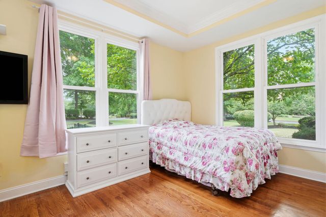 102 WHISPER WOOD CT, Newtown, PA 18940