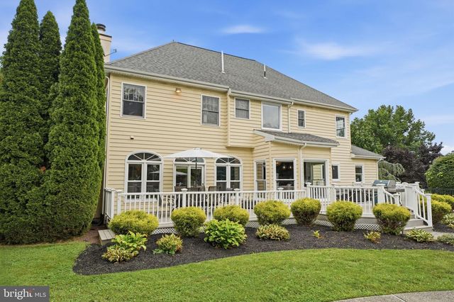 102 WHISPER WOOD CT, Newtown, PA 18940