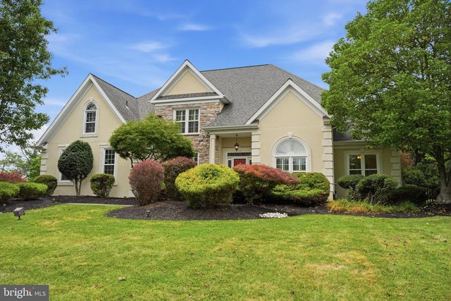 102 WHISPER WOOD CT, Newtown, PA 18940