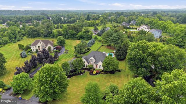 102 WHISPER WOOD CT, Newtown, PA 18940