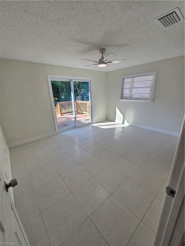 5234 Sholtz ST, Naples, FL 34113