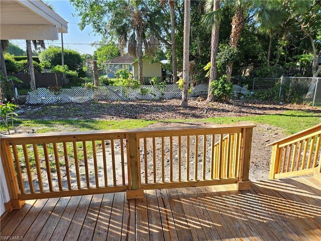 5234 Sholtz ST, Naples, FL 34113