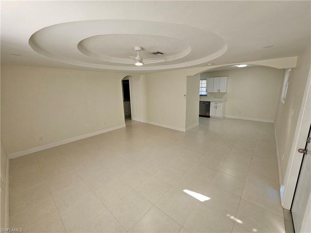 5234 Sholtz ST, Naples, FL 34113