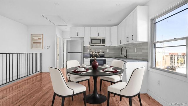 1148 E 211th Street, Bronx, NY 10469