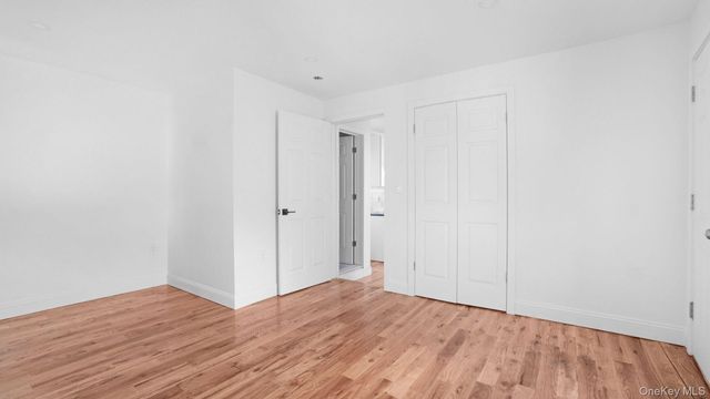 1148 E 211th Street, Bronx, NY 10469