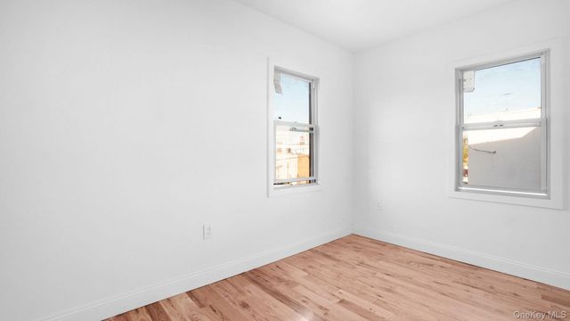 1148 E 211th Street, Bronx, NY 10469