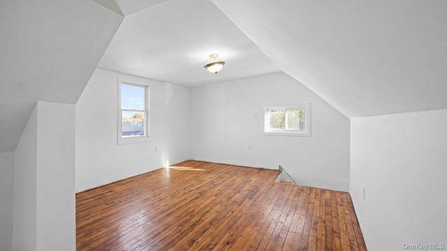1148 E 211th Street, Bronx, NY 10469