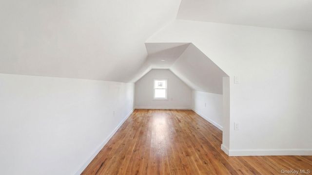 1148 E 211th Street, Bronx, NY 10469