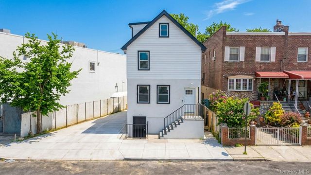 1148 E 211th Street, Bronx, NY 10469