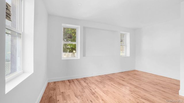 1148 E 211th Street, Bronx, NY 10469