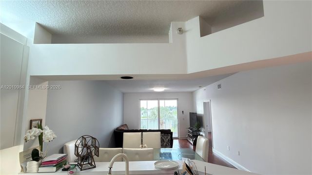 10730 NW 66th St 313, Doral, FL 33178