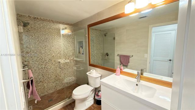 10730 NW 66th St 313, Doral, FL 33178
