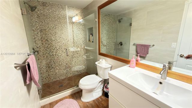 10730 NW 66th St 313, Doral, FL 33178