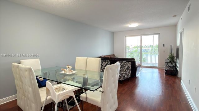 10730 NW 66th St 313, Doral, FL 33178