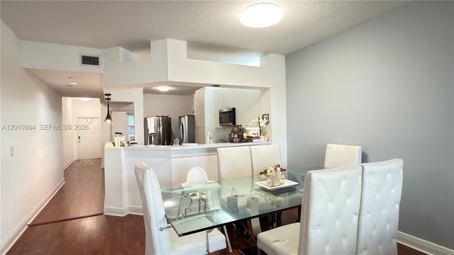 10730 NW 66th St 313, Doral, FL 33178
