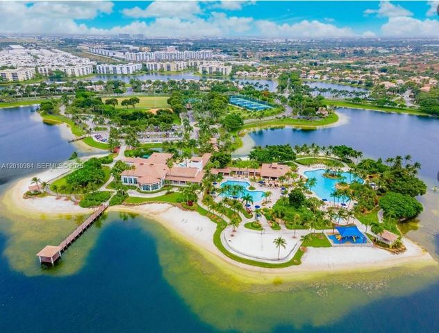 10730 NW 66th St 313, Doral, FL 33178
