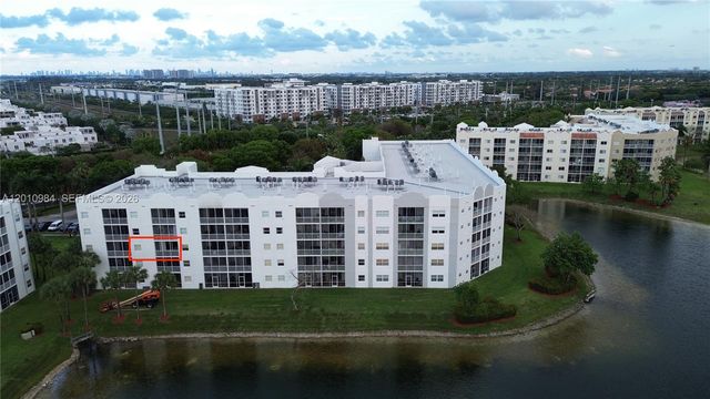 10730 NW 66th St 313, Doral, FL 33178