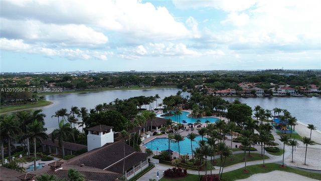 10730 NW 66th St 313, Doral, FL 33178