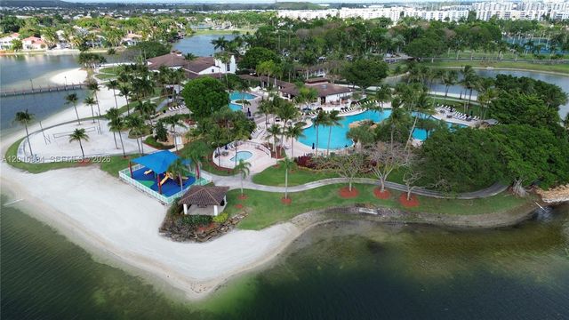 10730 NW 66th St 313, Doral, FL 33178
