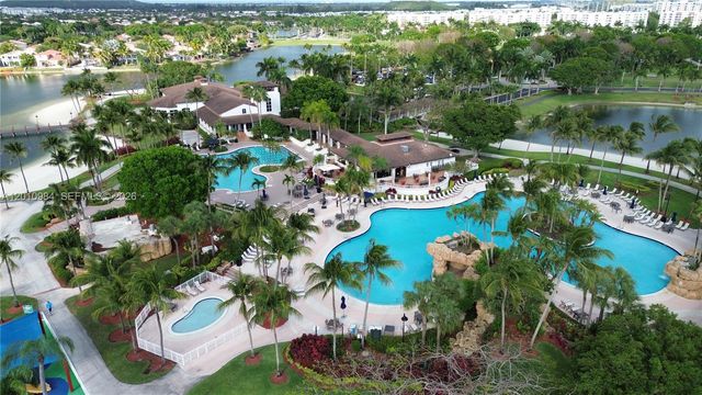10730 NW 66th St 313, Doral, FL 33178