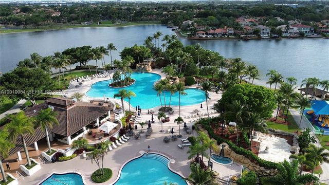 10730 NW 66th St 313, Doral, FL 33178