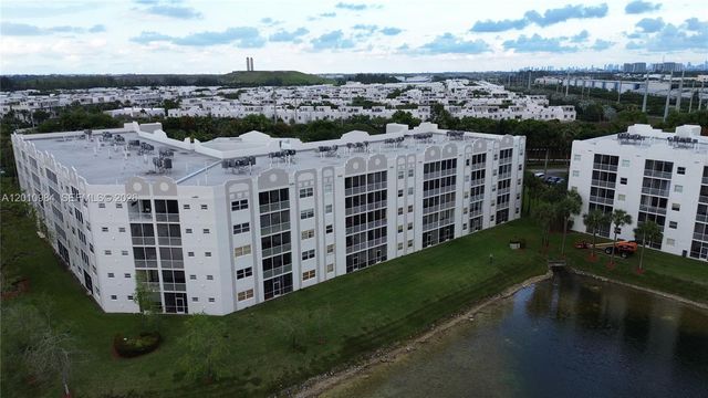 10730 NW 66th St 313, Doral, FL 33178
