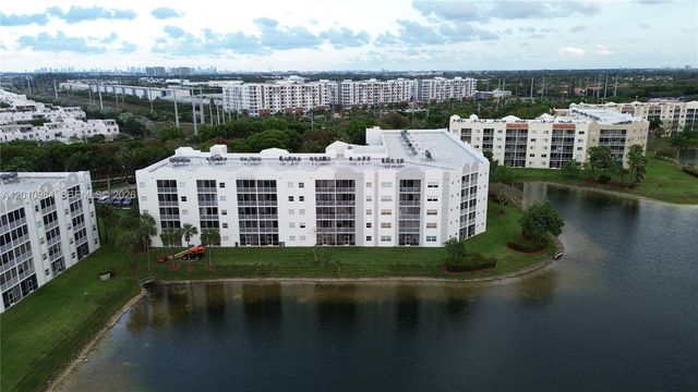 10730 NW 66th St 313, Doral, FL 33178