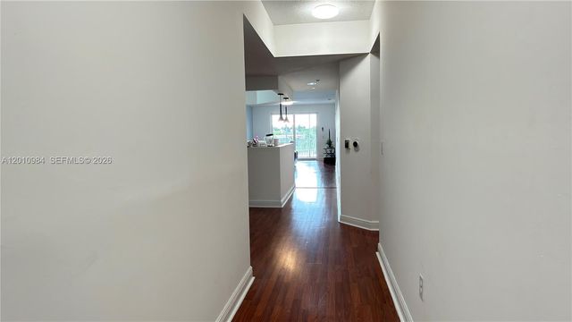 10730 NW 66th St 313, Doral, FL 33178