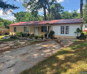 295 Trojan Drive, Hazel Green, AL 35750