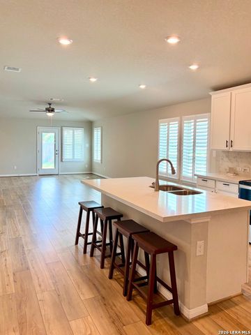 1281 CARL GLN, New Braunfels, TX 78130