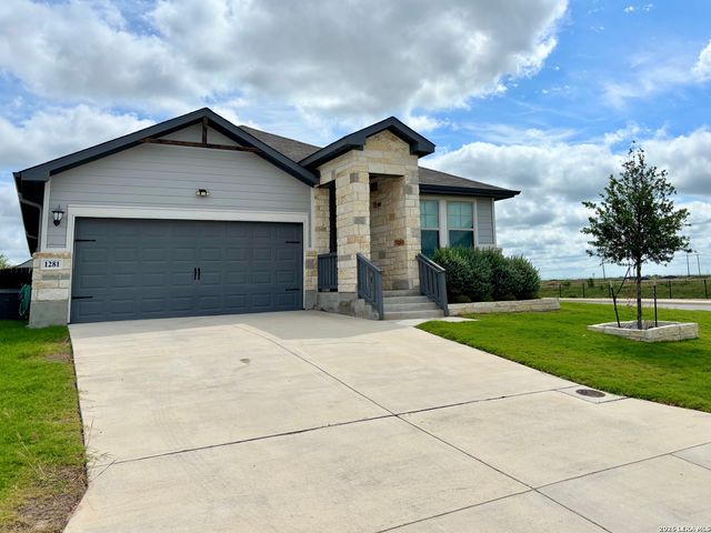 1281 CARL GLN, New Braunfels, TX 78130
