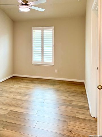 1281 CARL GLN, New Braunfels, TX 78130