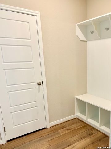1281 CARL GLN, New Braunfels, TX 78130