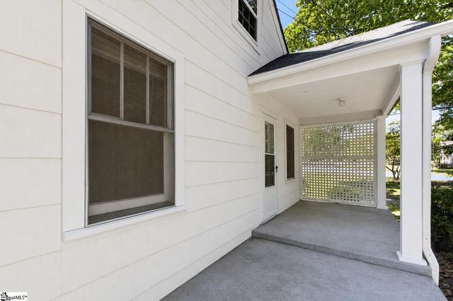 100 Bob White Lane, Taylors, SC 29687