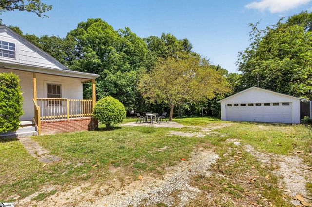 100 Bob White Lane, Taylors, SC 29687
