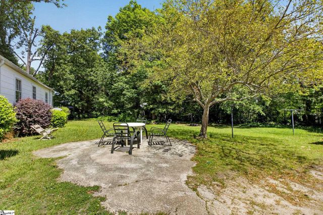 100 Bob White Lane, Taylors, SC 29687