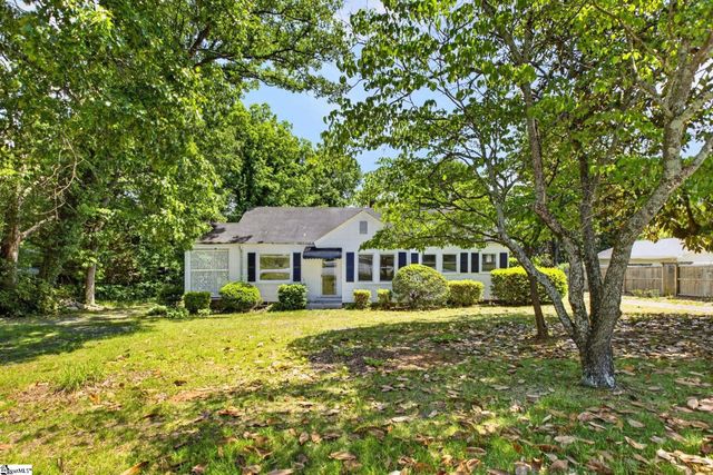100 Bob White Lane, Taylors, SC 29687