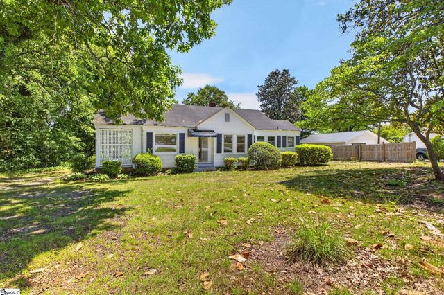 100 Bob White Lane, Taylors, SC 29687