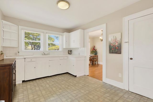 100 Bob White Lane, Taylors, SC 29687