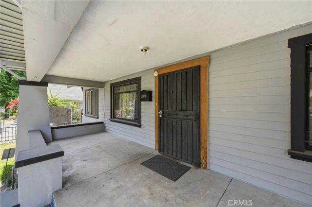1029 N Marengo Avenue, Pasadena, CA 91103