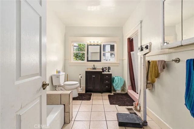 1029 N Marengo Avenue, Pasadena, CA 91103
