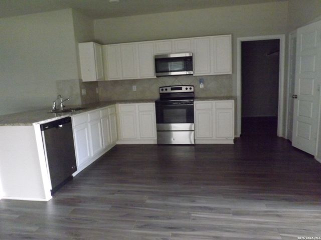 4138 Winchester Cove, Converse, TX 78109