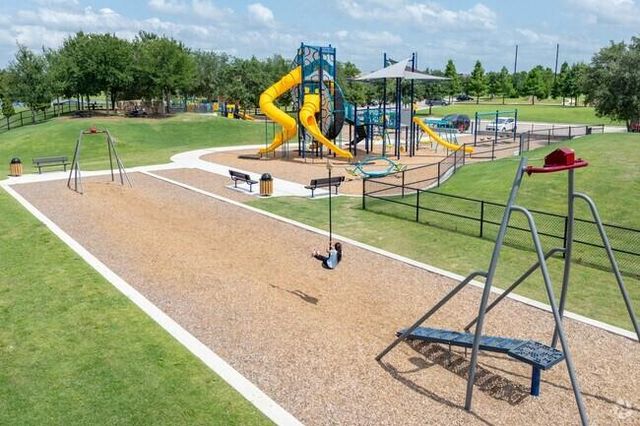 17026 Chalmers Close Court, Richmond, TX 77407