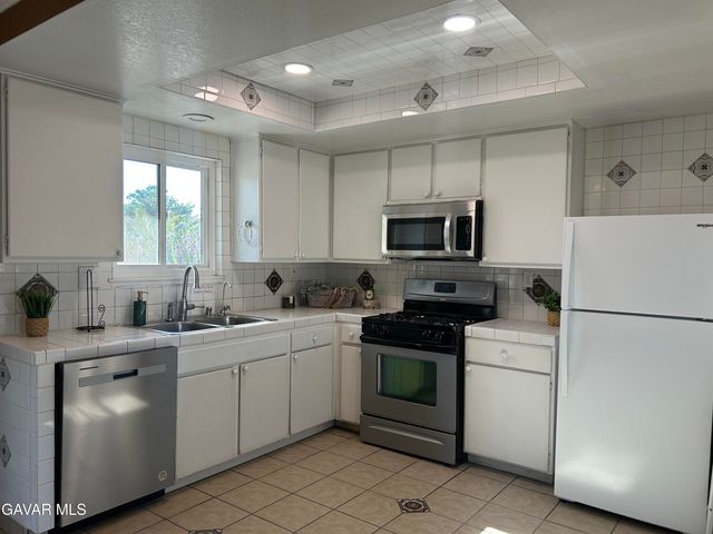 40103 E 169th Street, Palmdale, CA 93591