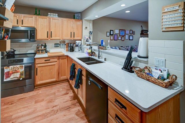 3015 Royal Wulff Terrace, Fitchburg, WI 53711