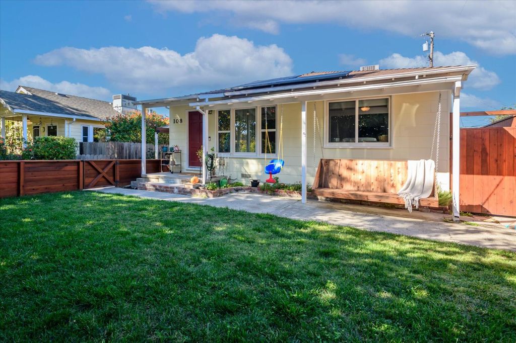 108 Delta Ave, Isleton, CA 95641